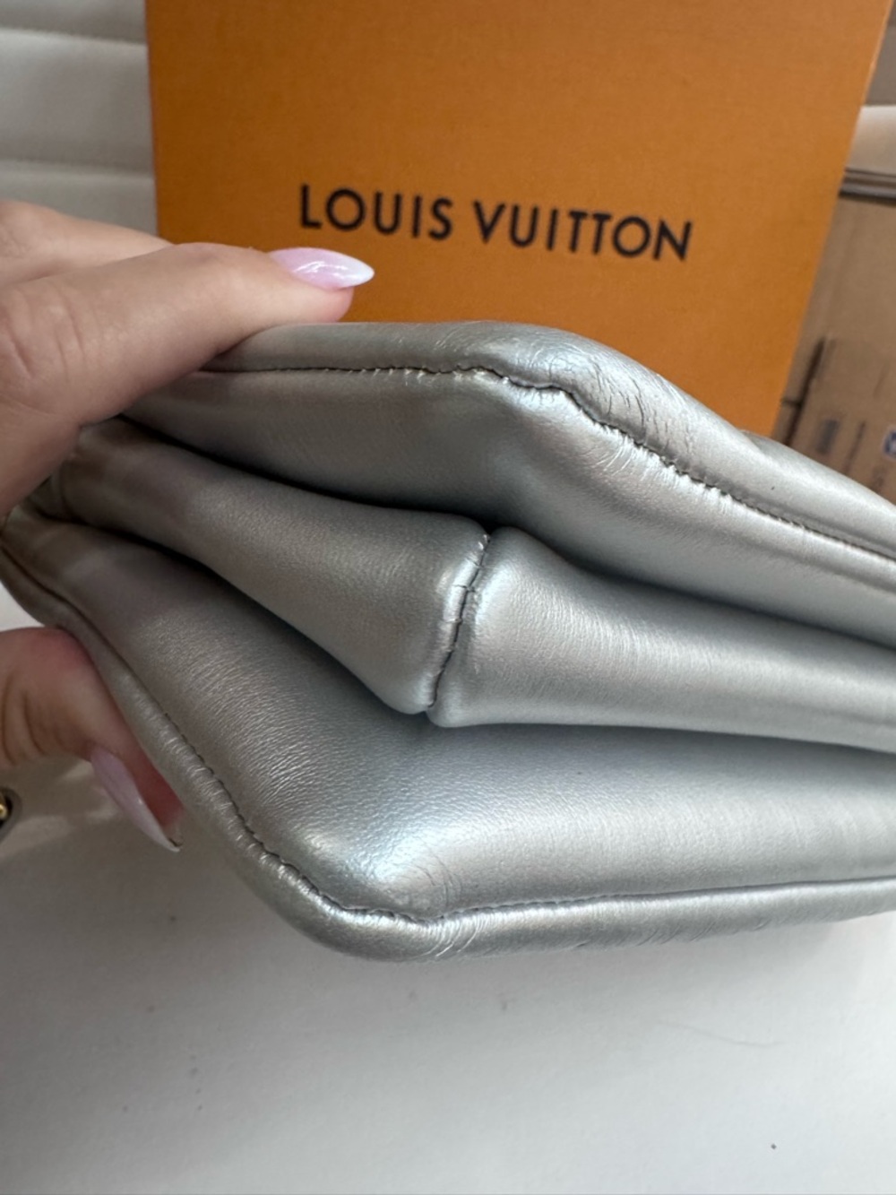 Louis Vuitton Limited edition Silver Coussin - Picture 7 of 8